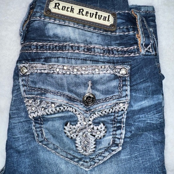 Rock Revival Skinny Jeans - Picture 1 of 6